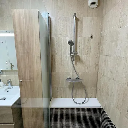 Appartement Le Joan Miro - 100m Des Thermes