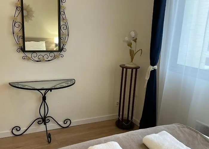 Le Joan Miro - 100m Des Thermes Vichy