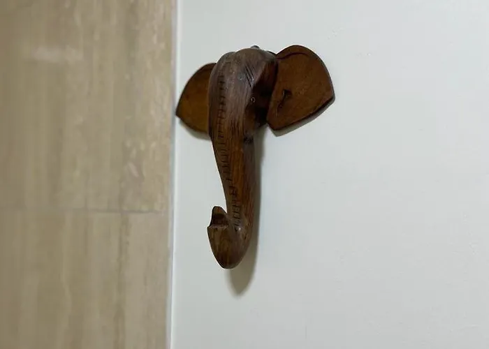 Le Joan Miro - 100m Des Thermes